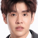 คุณาวุธ จิรัฐติกร als Akin