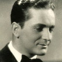 László Szilassy als Count Tibor Ákos