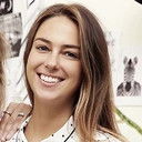 Ebonnie Masini als Linda Twist