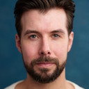 Alyn Hawke als Swing / Gethin Understudy / Reggie Understudy