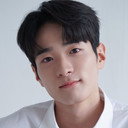 Kim Mu-seob als In Ho