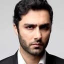 Ahmed Ali Akbar als Parizaad