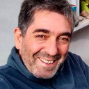 Héctor Francinella als Barman