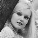 Elaine Donnelly als Esme