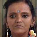 Molly Kannamaly als Lady at road