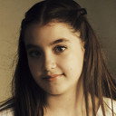 Eylul Guven als Sasha