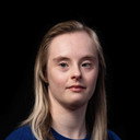 Rae Pastuszak als Val / Carl’s Daughter