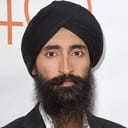 Waris Ahluwalia als Vikram Ray