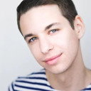 Jesse Schwartz als Leo (voice)