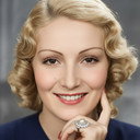 Cahide Sonku als 