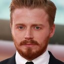 Jack Lowden als Henry Darnley