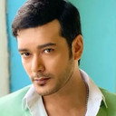 Abhishek Bose als Arjun Chatterjee