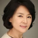 Shin Yeon-sook als Mother