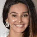 Shibani Dandekar als Sonia