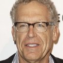 Carlton Cuse als Sergeant