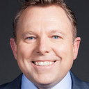 Leigh Diffey als Daytona Race Broadcaster