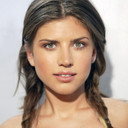 Natasha Nova als Social Worker