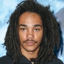 Luka Sabbat als Zach