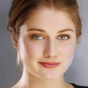 Rachel Harvey als Amy