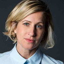 Charissa-Lee Barton als Serena Schmetterling Moss