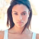 Naja Hill als Nadiyah's Girlfriend