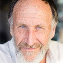 Ralph Johnson als Sherlock