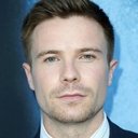 Joe Dempsie als Frankie