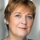 Sue Swallow als Katrina