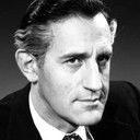 Douglas Wilmer als Fanning