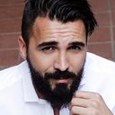 Blerim Destani als Full Beard