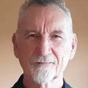 Bruce McFee als Security Guard