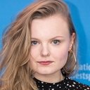 Maria Dragus als Eliza