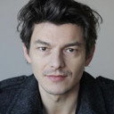 Guillaume Toucas als Romain Maginot