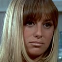 Susan George als Amanda