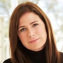 Maura Tierney als Sharon Derns