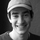 Jacob Nasseri als Arthur Pevik