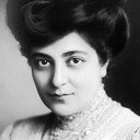 Flora Zabelle als Lena