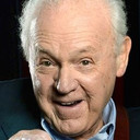 Joe Negri als Handyman Negri