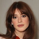 Daisy Edgar-Jones als Kate