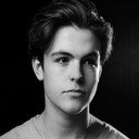 Blake Richardson als Date #29 - Nuzzle Guy