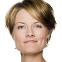 Pernille Sørensen als Helena / Statsministeren / Rigmor / Reporter / Rik dame / Sykesøsteren (voice)