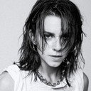 Lynn Gunn als 