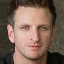 Aaron Glenane als Richard Whyte