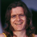 Henry McCullough als Self (archive footage)