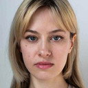 Elena Bushueva als Employee