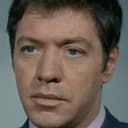 James Culliford als Cobber Carson
