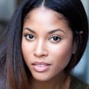 Lex Scott Davis als FBI Agent Sarah Meeker