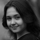 Lisa Mae als Mawar