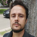 Angelo Santoro als André