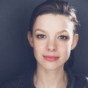 Kate Villanova als Laurel Briggs